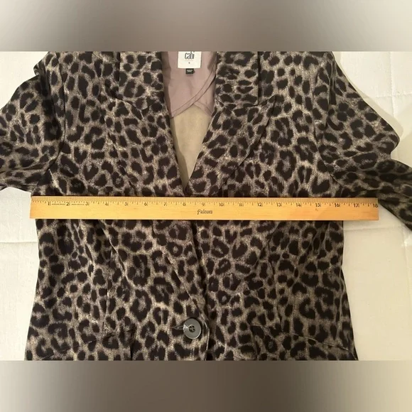 CAbi Leopard Stretch Blazer Jacket Women's Size 4 Jungle Cat Animal Print - Picture 11 of 11